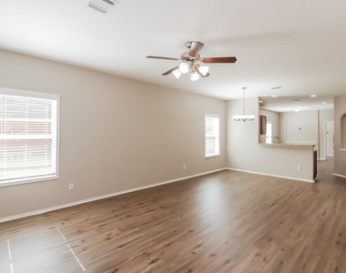 718 Neap Court - Photo Thumbnail 3