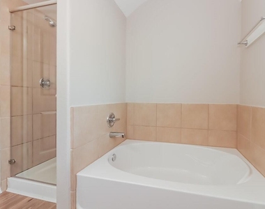 718 Neap Court - Photo Thumbnail 11