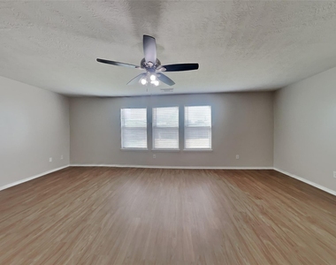 7918 Acacia Falls Court - Photo Thumbnail 2