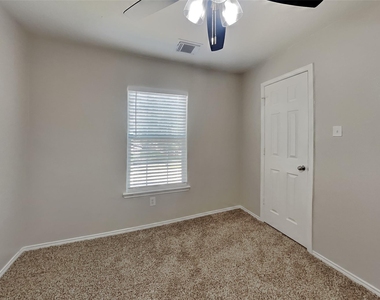 7918 Acacia Falls Court - Photo Thumbnail 9