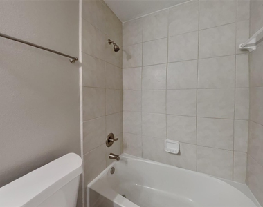 7918 Acacia Falls Court - Photo Thumbnail 12