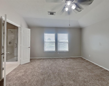 7918 Acacia Falls Court - Photo Thumbnail 7