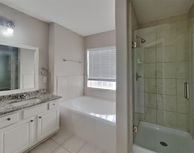7918 Acacia Falls Court - Photo Thumbnail 8