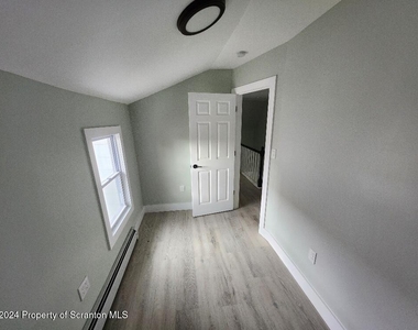 137 Elm Street - Photo Thumbnail 17
