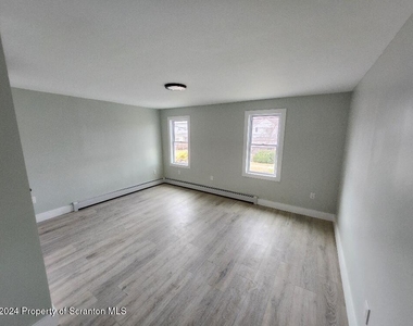 137 Elm Street - Photo Thumbnail 20