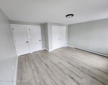 137 Elm Street - Photo Thumbnail 23