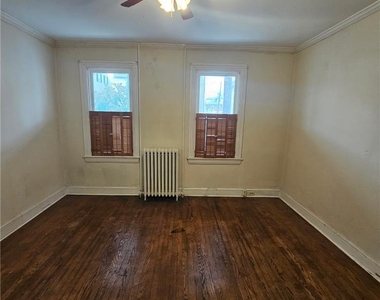 56 E Goepp Street - Photo Thumbnail 4