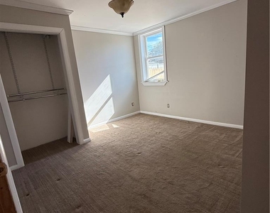 56 E Goepp Street - Photo Thumbnail 5
