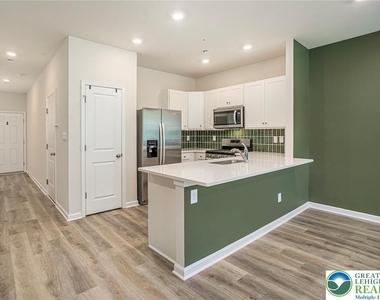 1143 Martin Road - Photo Thumbnail 13
