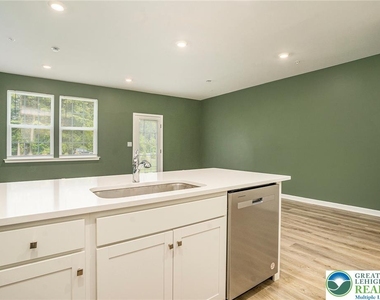 1143 Martin Road - Photo Thumbnail 14