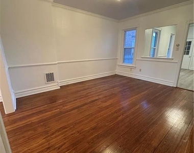 915 W Washington Street - Photo Thumbnail 2