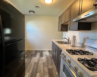 2524 West Boulevard - Photo Thumbnail 4