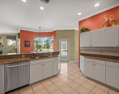 9216 Tarleton Circle - Photo Thumbnail 32