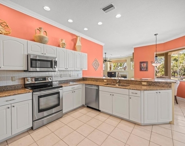 9216 Tarleton Circle - Photo Thumbnail 33