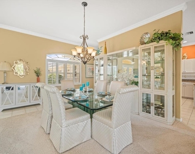 9216 Tarleton Circle - Photo Thumbnail 10