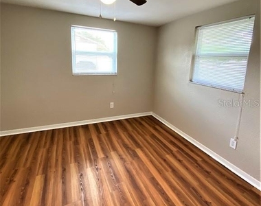 39014 South Avenue - Photo Thumbnail 6