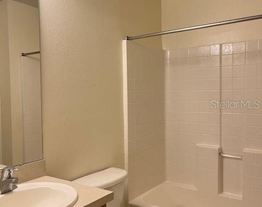 1544 Monroe Street - Photo Thumbnail 6
