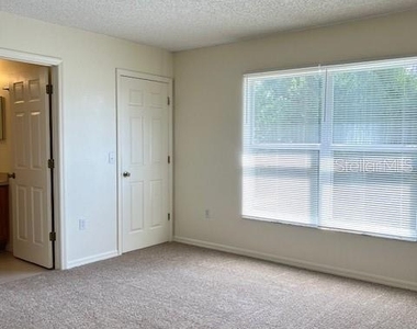 1544 Monroe Street - Photo Thumbnail 3
