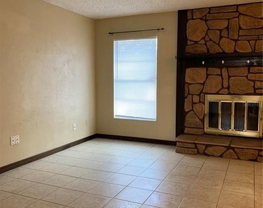 1031 Sullivan Street - Photo Thumbnail 6