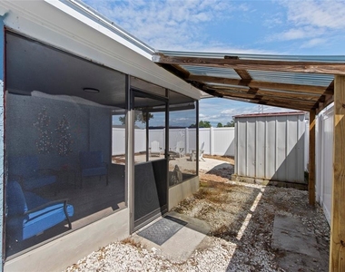 1752 Fairfield Street - Photo Thumbnail 23