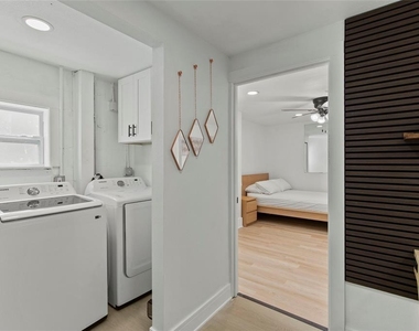 1752 Fairfield Street - Photo Thumbnail 18