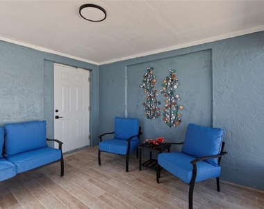 1752 Fairfield Street - Photo Thumbnail 22