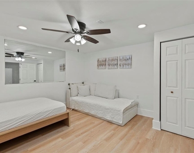 1752 Fairfield Street - Photo Thumbnail 19
