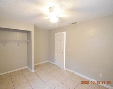 8320 Oleander Lane - Photo Thumbnail 20