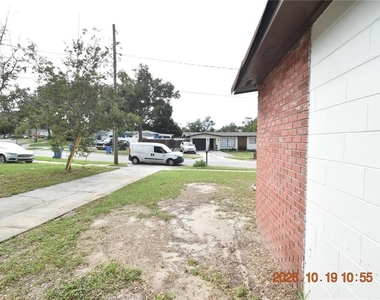 8320 Oleander Lane - Photo Thumbnail 37