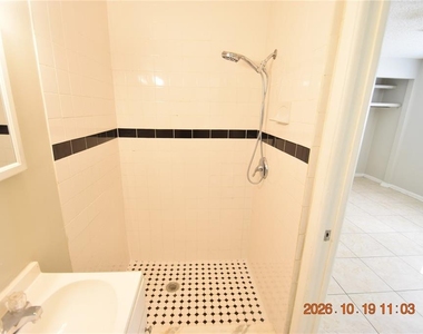 8320 Oleander Lane - Photo Thumbnail 17