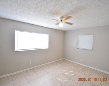 8320 Oleander Lane - Photo Thumbnail 12