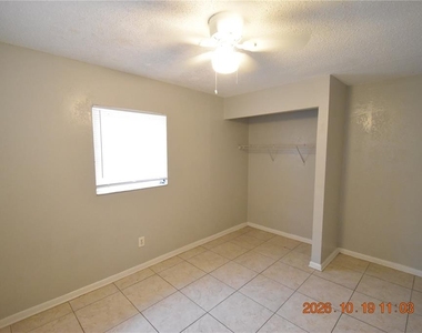 8320 Oleander Lane - Photo Thumbnail 19