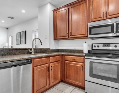 8525 Trail Wind Drive - Photo Thumbnail 6