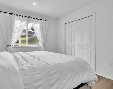 8525 Trail Wind Drive - Photo Thumbnail 14