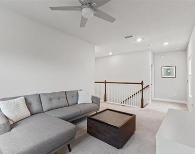 4009 W Carmen Street - Photo Thumbnail 13