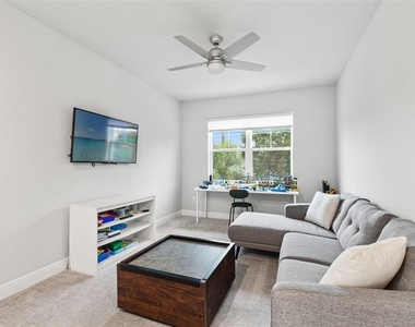 4009 W Carmen Street - Photo Thumbnail 15