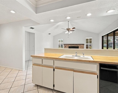 10843 Harborside Drive - Photo Thumbnail 17