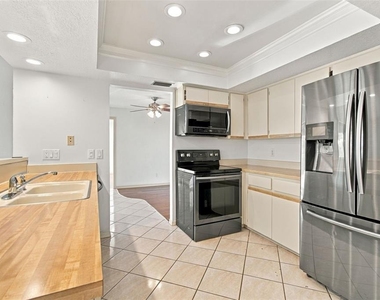 10843 Harborside Drive - Photo Thumbnail 15