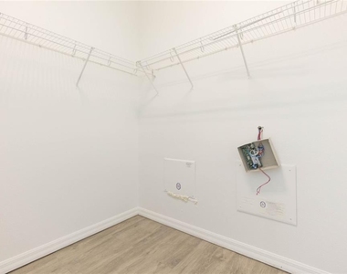 12808 Turnstone Court - Photo Thumbnail 31