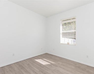 12808 Turnstone Court - Photo Thumbnail 23