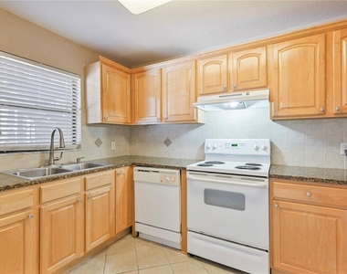 6150 Gulfport Boulevard S - Photo Thumbnail 7