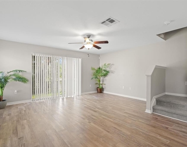 10924 Johanna Avenue - Photo Thumbnail 14