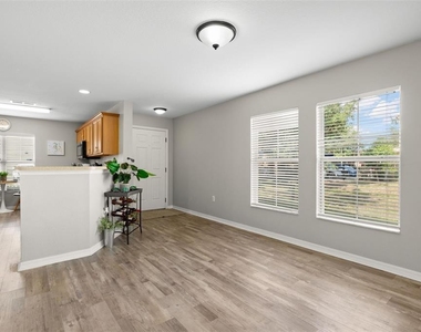 10924 Johanna Avenue - Photo Thumbnail 18