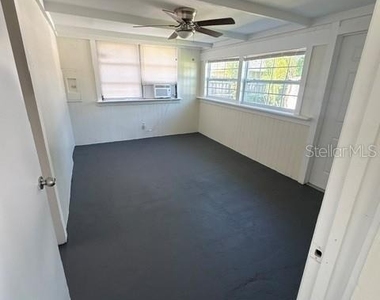 10369 106th Terrace - Photo Thumbnail 14