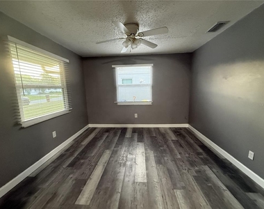 11083 Valencia Avenue - Photo Thumbnail 13