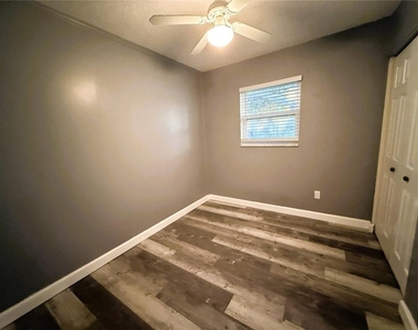 11083 Valencia Avenue - Photo Thumbnail 11