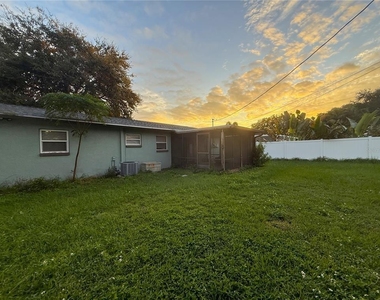 11083 Valencia Avenue - Photo Thumbnail 21