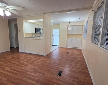 8082 Fairlane Avenue - Photo Thumbnail 3