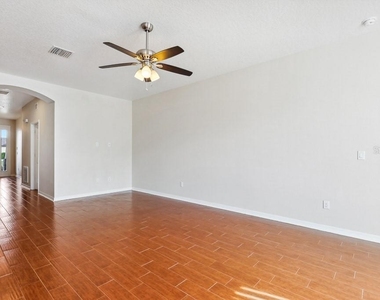 1209 Wild Daisy Drive - Photo Thumbnail 9