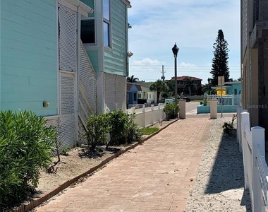 17688 Gulf Boulevard - Photo Thumbnail 14